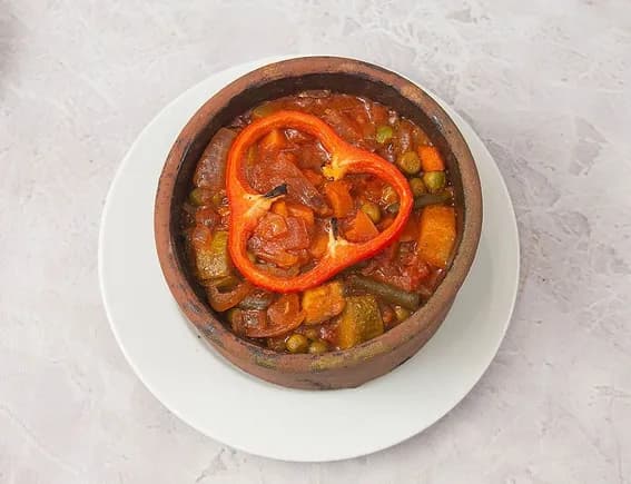 طاجن خضار مشكل سادة