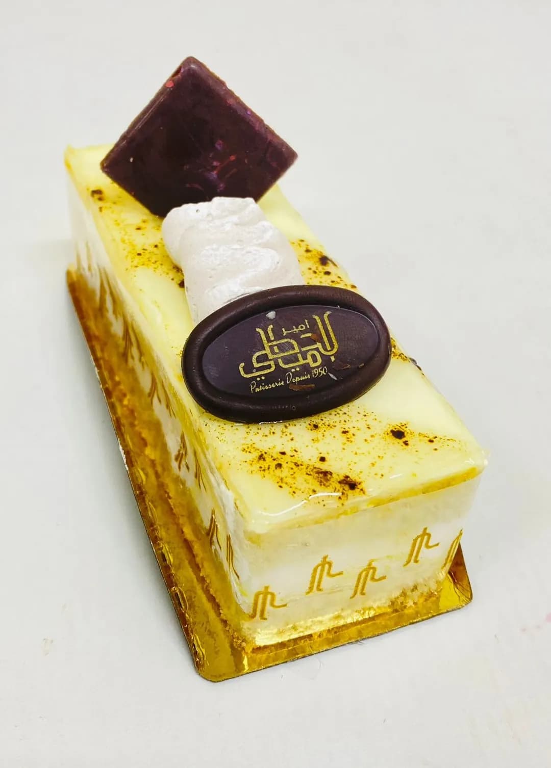 White Chocolate Sponge Gateaux