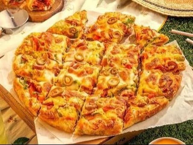 Roumi Cheese With Mozzarella Cheese Pie
