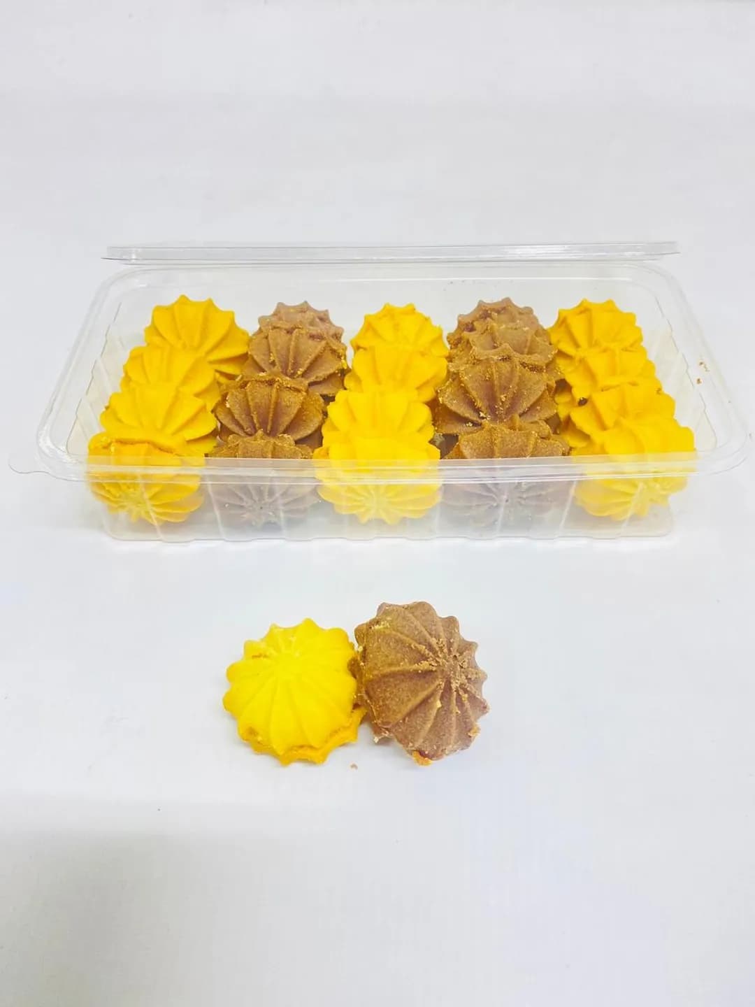 Large Pack of Petit Fours
