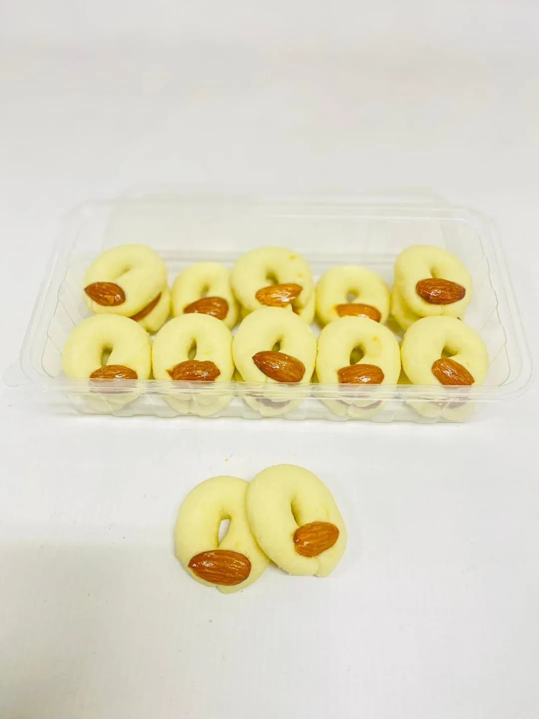 Large Packet of Ghriba with Nuts