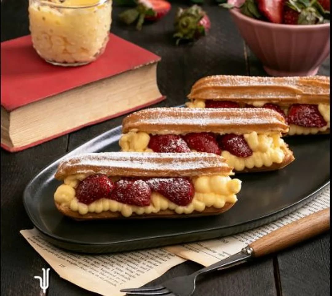 Strawberry Eclair
