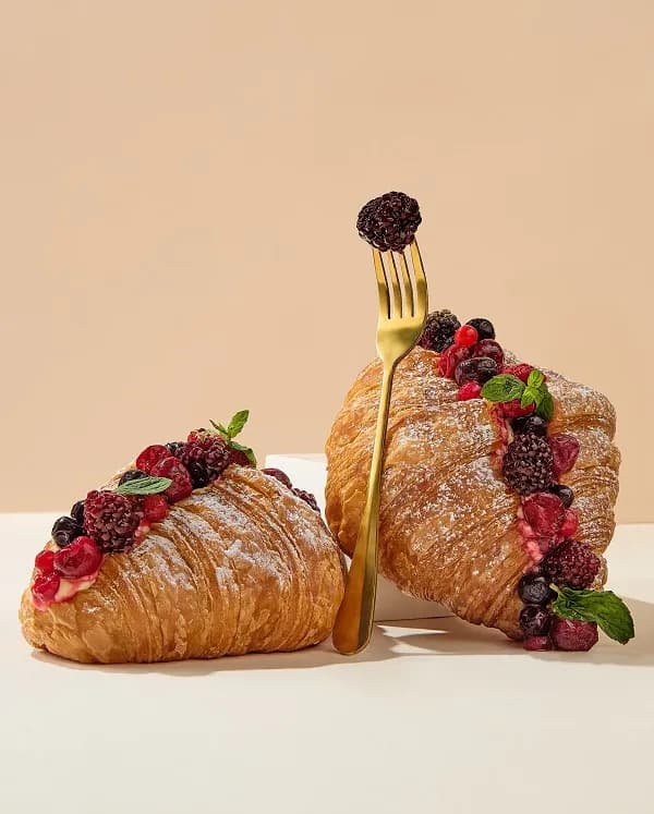Berry Croissant