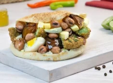 Lahta Dynamite Sandwich Baladi