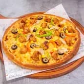 Shish Tawook Pizza