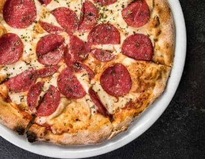 Salami Pizza