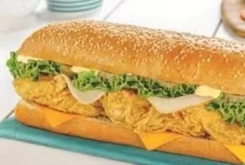Beirut Chicken B-Ex Sandwich