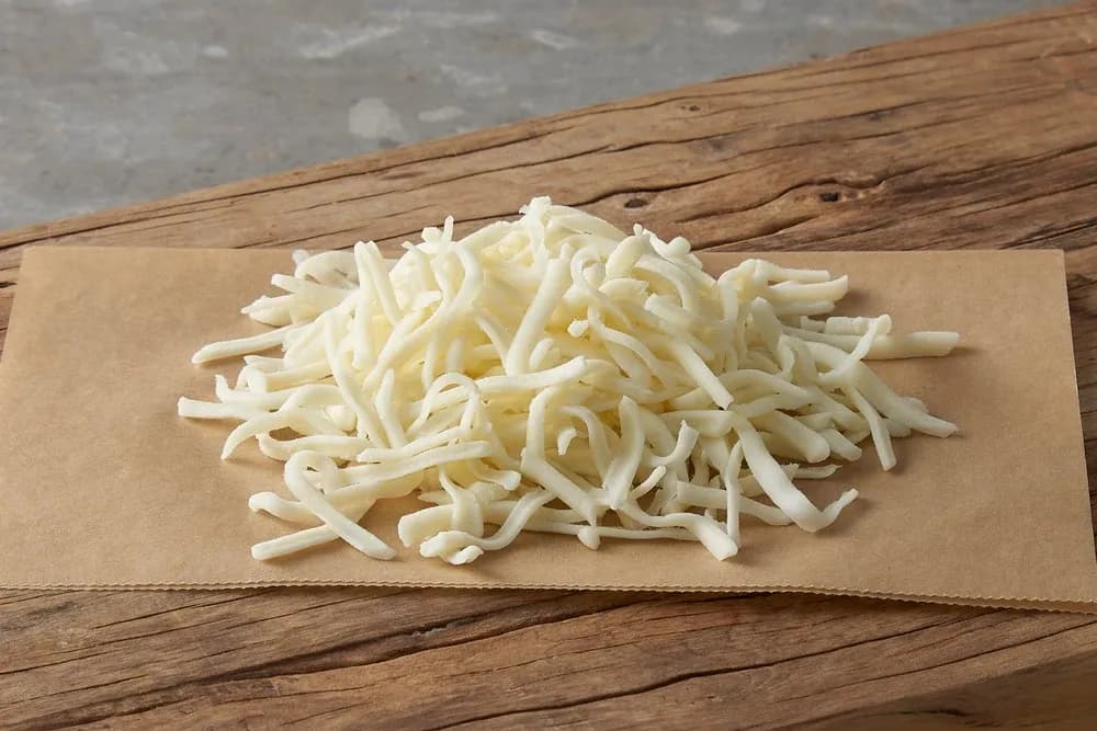 اضافة جبنة موتزريلا