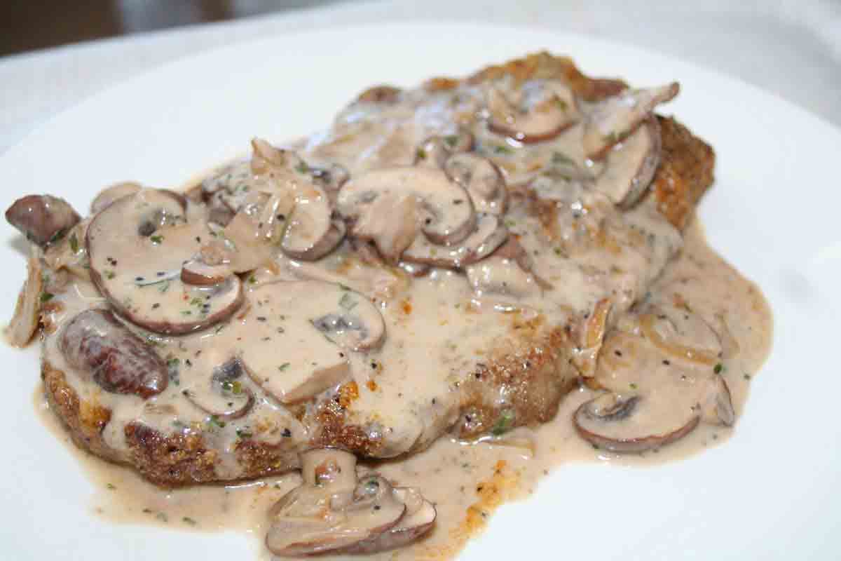Grilled Steak with Mushroom Sauce