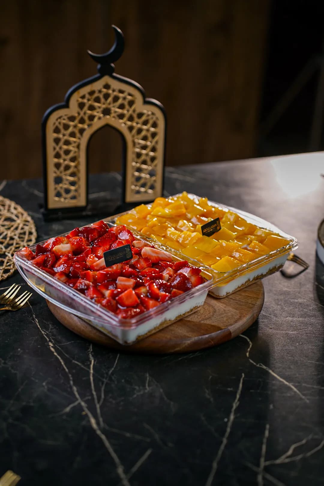 Konafa Mango - Strawberry Bowl